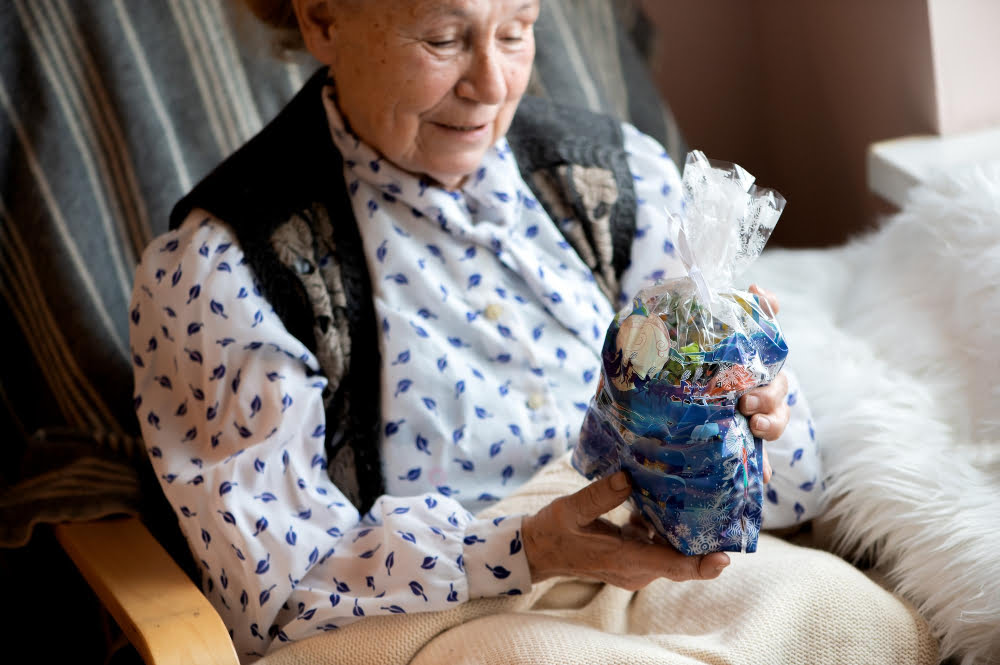 Dealing With Sentimental Items Seniors