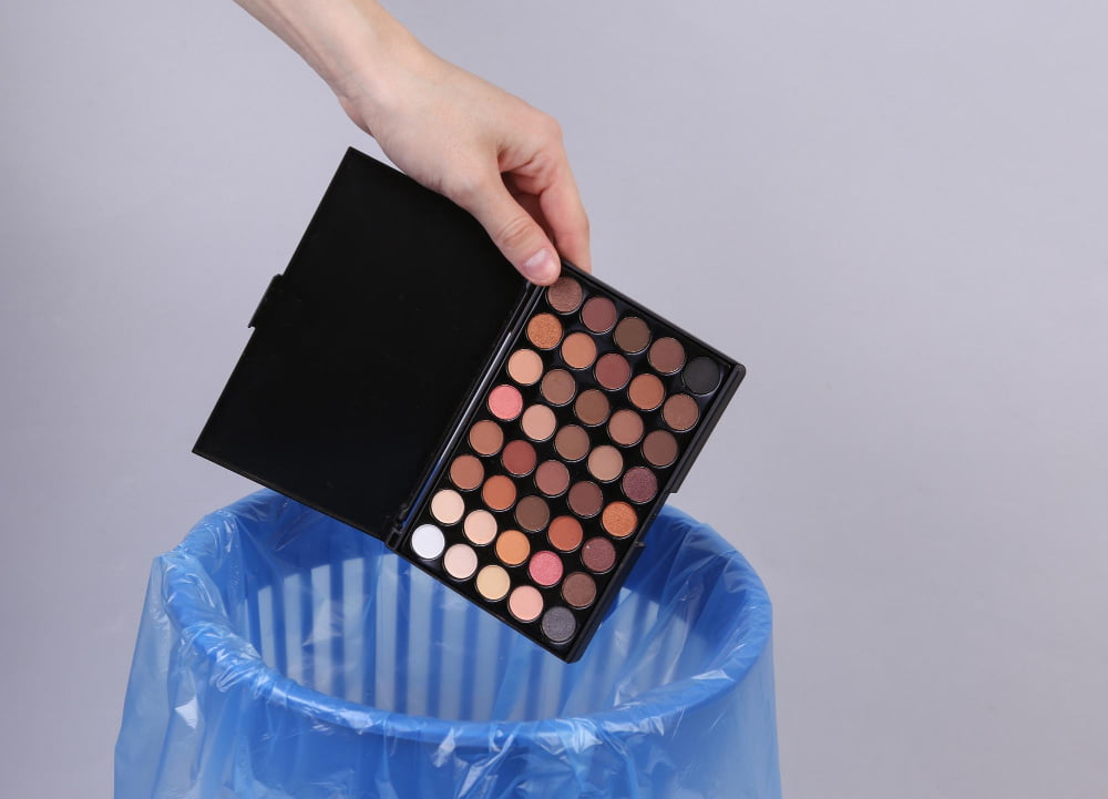 Discarding Null or Expired Items Makeup